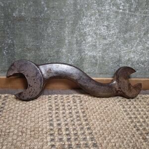 Vintage Armstrong S Shape Drop Forged Wrench #665 F, Rustic Steampunk Decor
